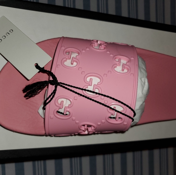 gucci slides - Picture 3 of 5